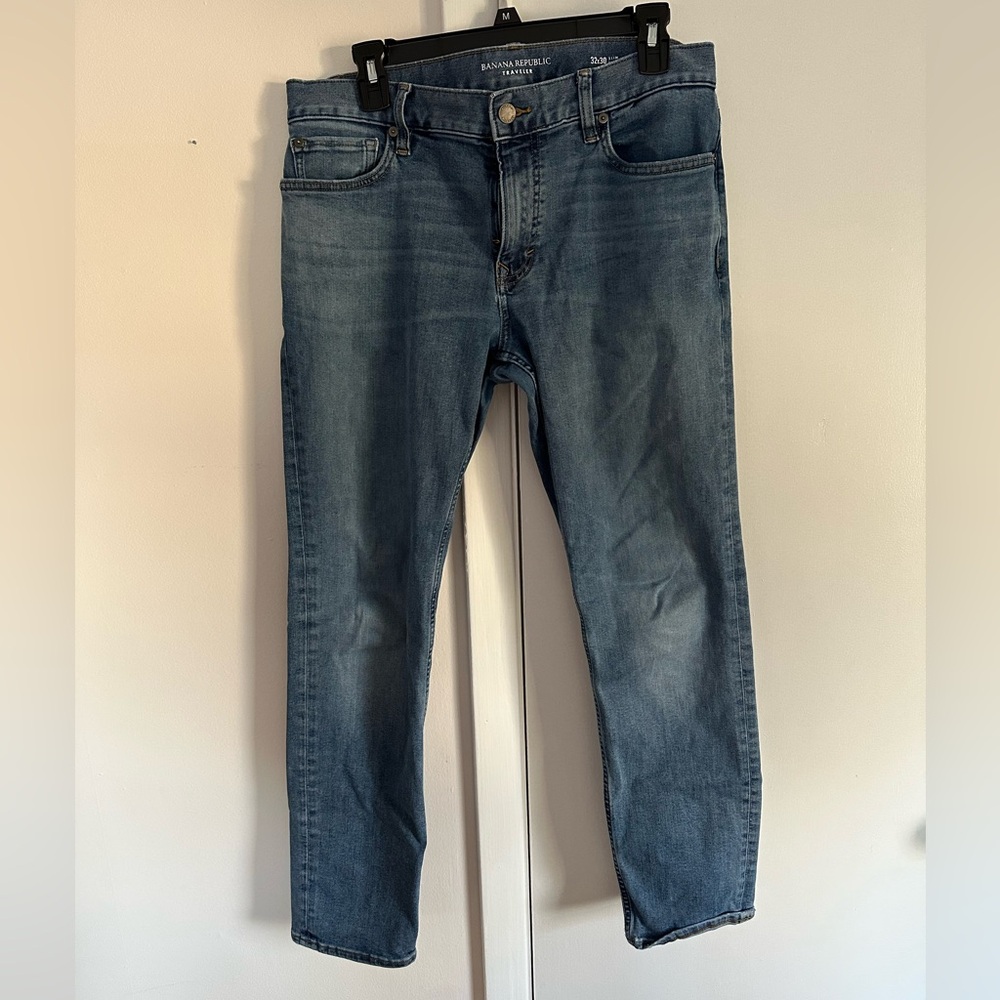 Banana Republic Men's Traveler Jeans Slim Fit